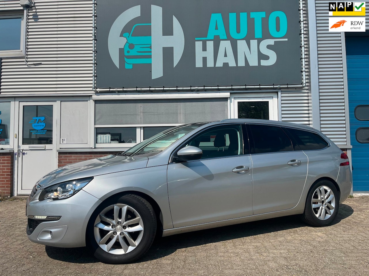 Peugeot 308 SW - 1.6 BlueHDI Blue Lease Executive | pano | trekhaak - AutoWereld.nl