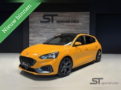 Ford Focus - 2.3 EcoBoost ST-3|Pano|Orange Fury