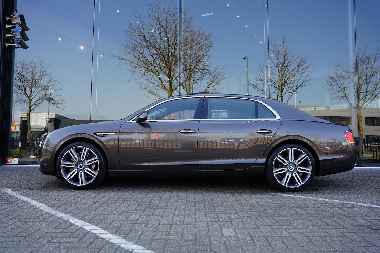 Bentley Flying Spur - 6.0 W12 Mulliner / Schuifdak - AutoWereld.nl