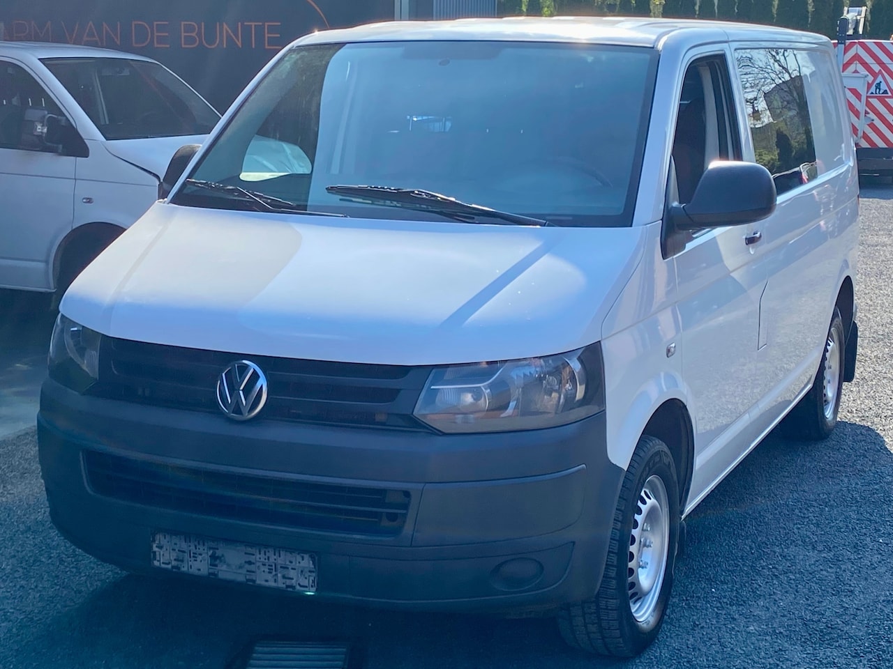 Volkswagen Transporter - 2.0 TDI L2H1 114 PK DUBBELE CABINE CRUISE TREKHAAK - AutoWereld.nl
