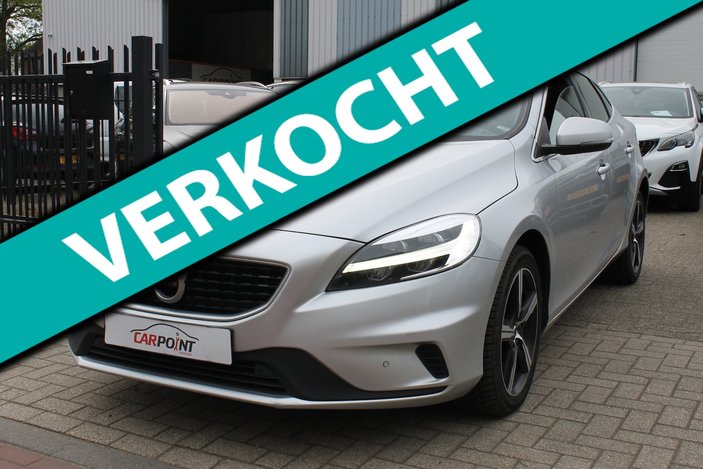 Volvo V40 - 1.5 T2 R-Design Leer Clima Cruise Trekhaak LED - AutoWereld.nl