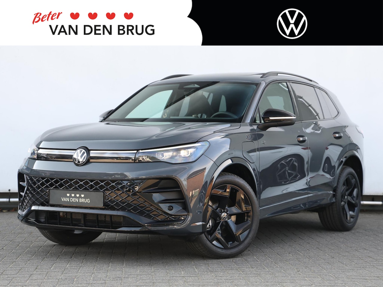 Volkswagen Tiguan - 1.5 eHybrid R-Line Edition 204PK DSG Black Style| Panoramadak | LED koplampen | Stoel/Stuu - AutoWereld.nl
