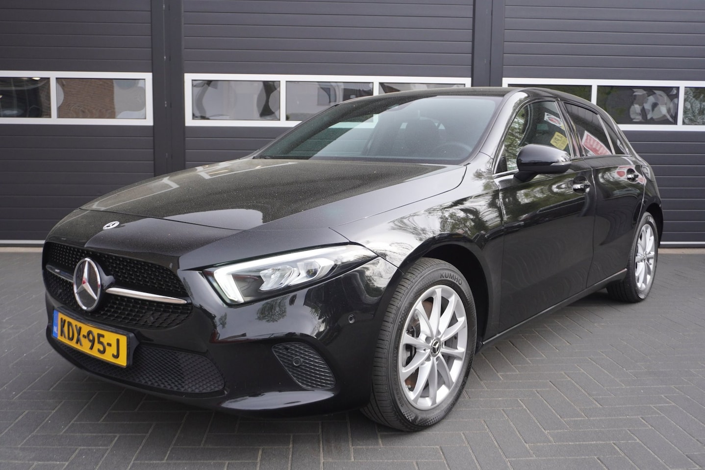 Mercedes-Benz A-klasse - 250 e Business Line Aut/Sfeerverlichting/Carplay/Park.sensoren/Camera - AutoWereld.nl