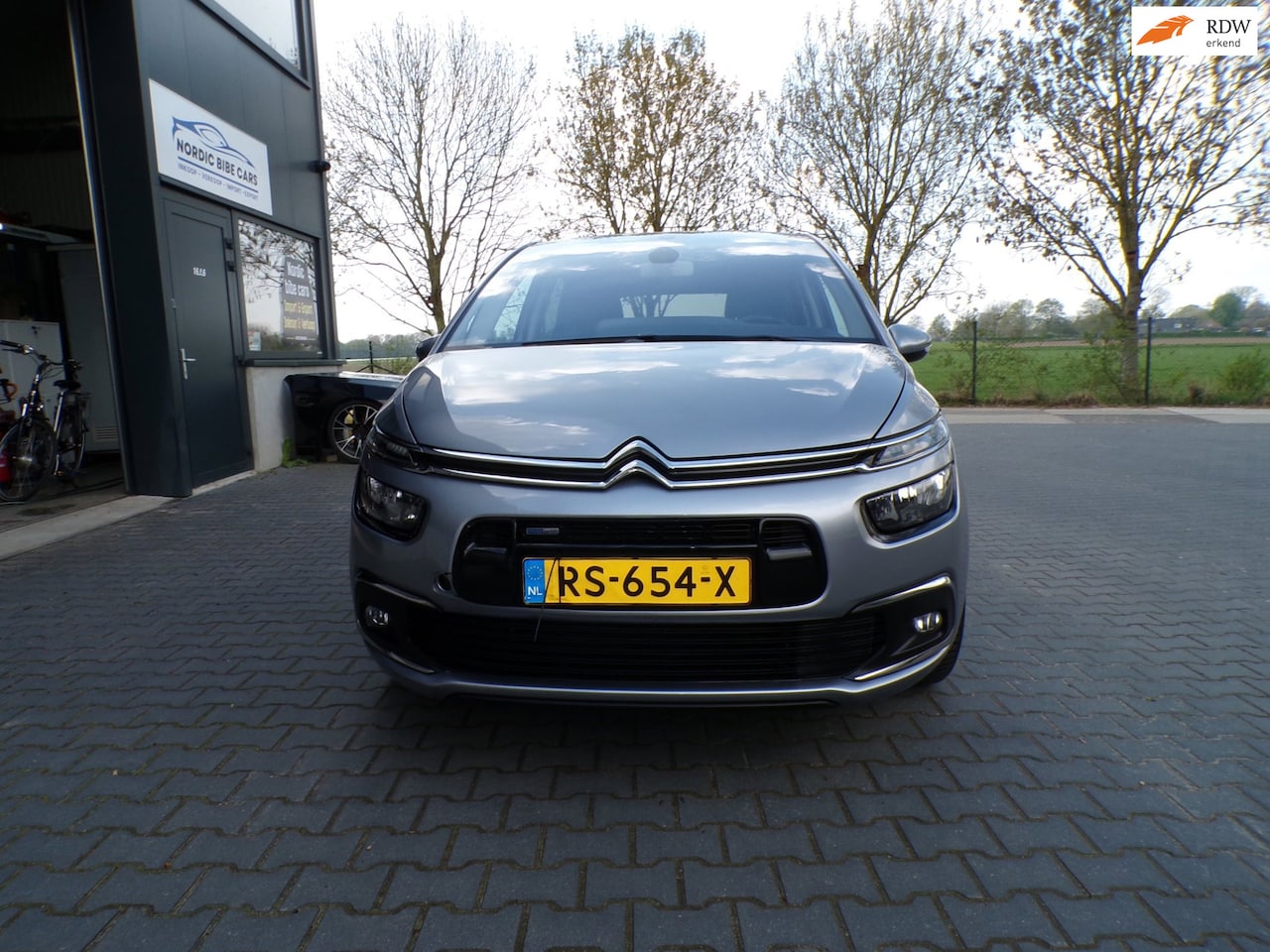 Citroën C4 Picasso - 1.2 PureTech Selection 1.2 PureTech Selection - AutoWereld.nl