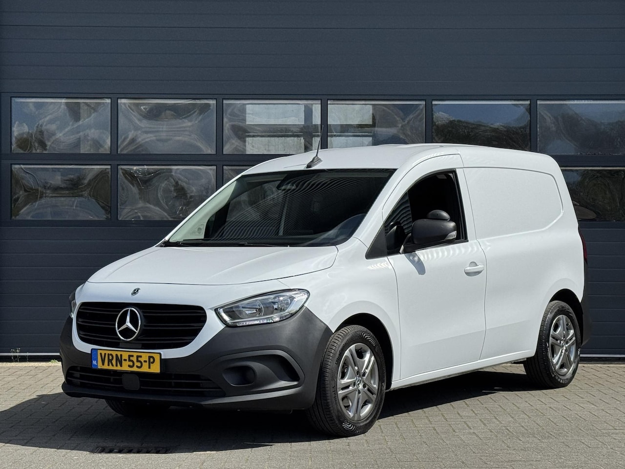 Mercedes-Benz Citan - 108 CDI L1 PRO I APPLE CARPLAY I P-CAMERA I CRUISE CONTROL I AIRCONDITIONING - AutoWereld.nl