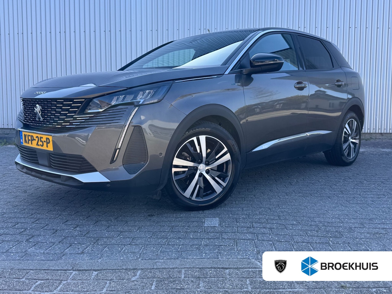 Peugeot 3008 - 1.6 HYbrid 225PK Allure Pack Business | Navigatie | Camera | Apple Carplay / Android Auto - AutoWereld.nl
