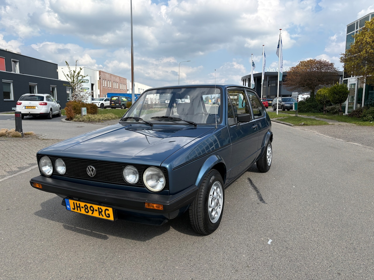 Volkswagen Golf - 1.1 C Hatchback - AutoWereld.nl