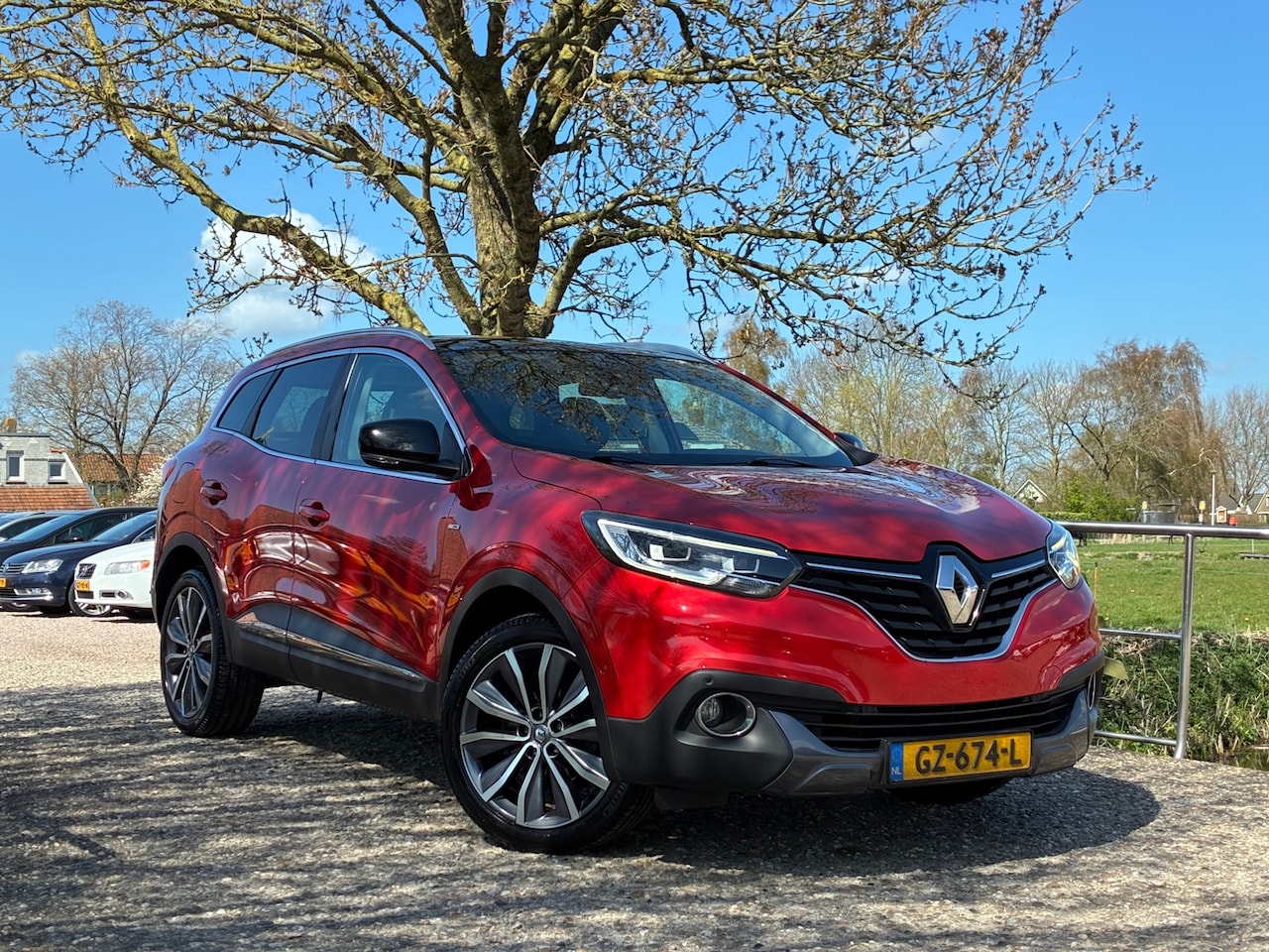 Renault Kadjar - 1.2 TCe Bose | Leder + Pano + Key-less + Clima nu € 9.975,-!!! - AutoWereld.nl