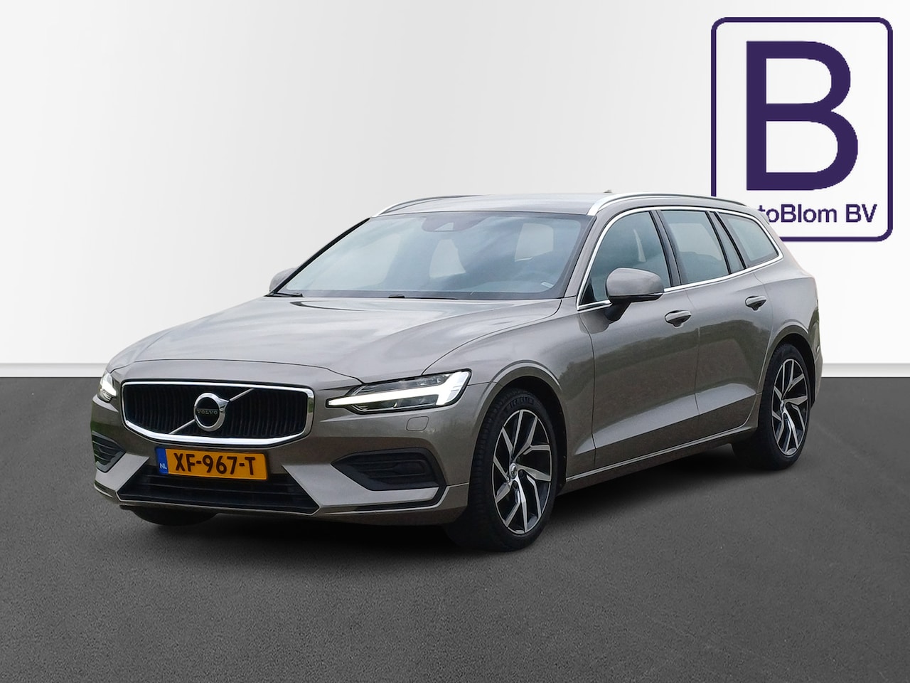 Volvo V60 - 2.0 T5 Momentum /Prachtige auto/Dealer onderhouden/ - AutoWereld.nl