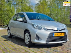 Toyota Yaris - 1.5 Full Hybrid Aspiration 2e eigenaar dealer onderhouden navigatie achteruit camera cruis