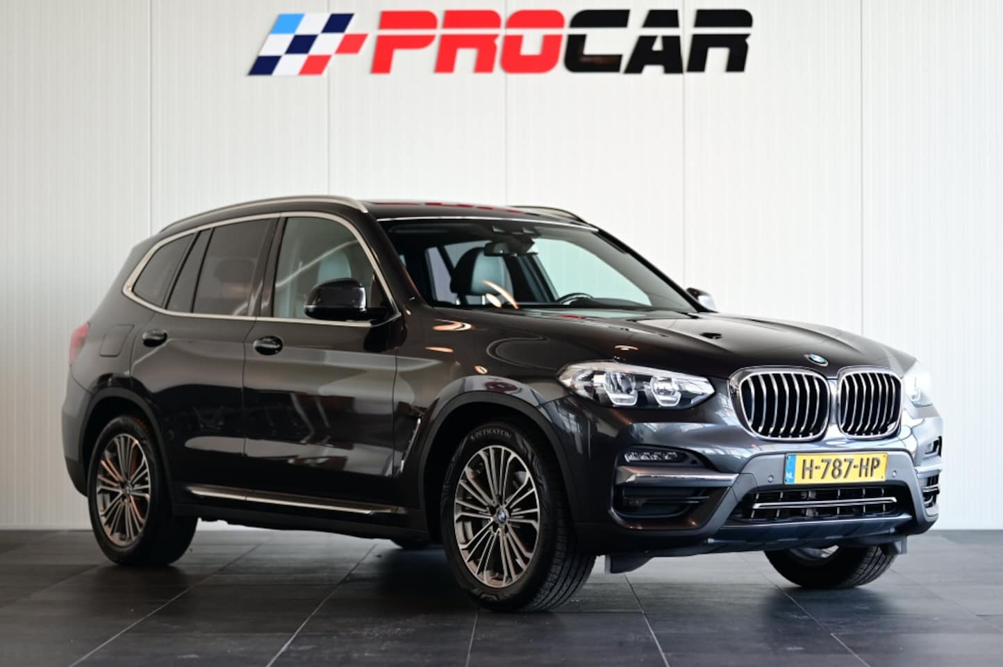 BMW X3 - sDrive20i Launch HE - AutoWereld.nl