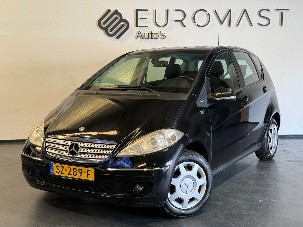 Mercedes-Benz A-klasse - 150 BlueEFFICIENCY Business Class Carplay Airco 5d Nieuwe Apk Trekhaak - AutoWereld.nl