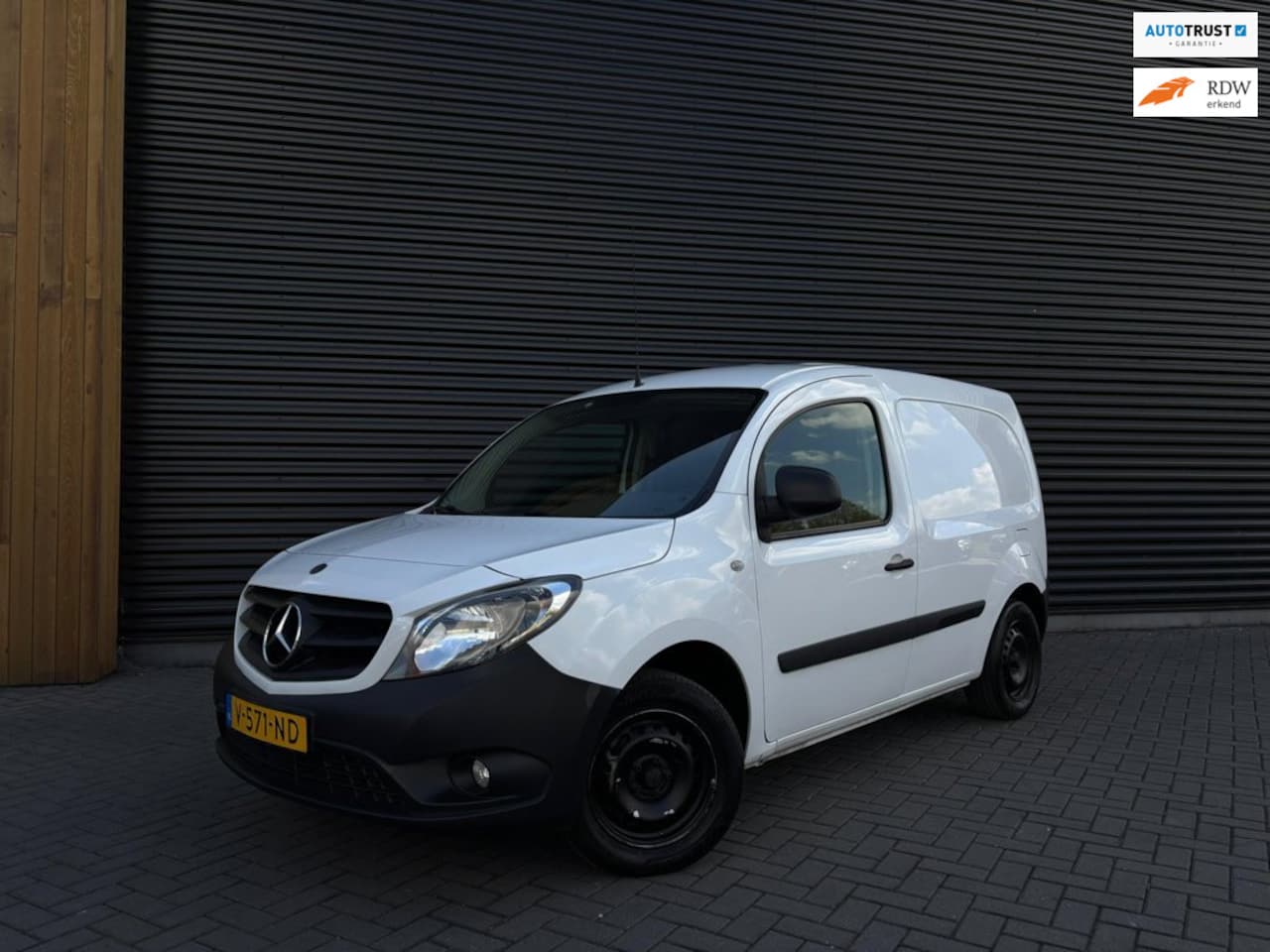 Mercedes-Benz Citan - 108 CDI BlueEFFICIENCY| EURO 6| BLUETOOTH| AIRCO| HOUTEN VLOER| - AutoWereld.nl