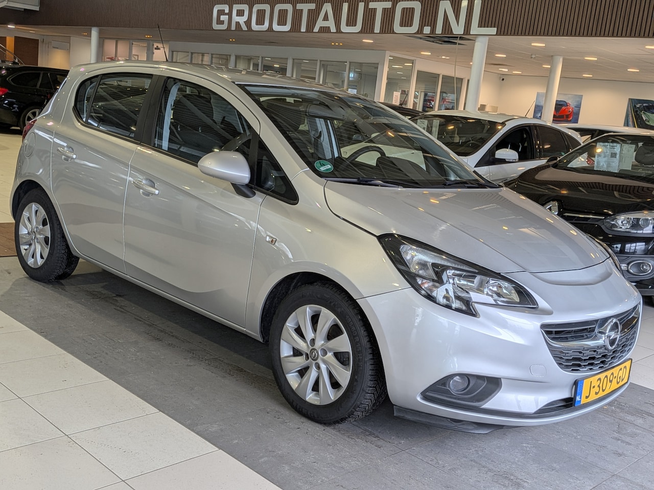 Opel Corsa - 1.4 Innovation Airco, Trekhaak, Stuurbekrachtiging - AutoWereld.nl