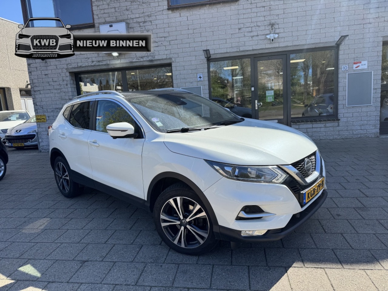 Nissan Qashqai - 1.2 N Connecta Panoramadak Camera - AutoWereld.nl