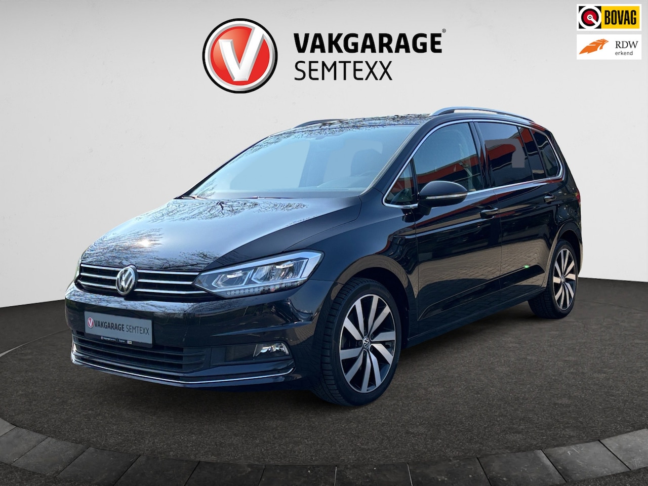Volkswagen Touran - 1.8 TSI Highline Edition R | Automaat | Clima | Camera | Cruise | Navi | PDC Voor & Achter - AutoWereld.nl