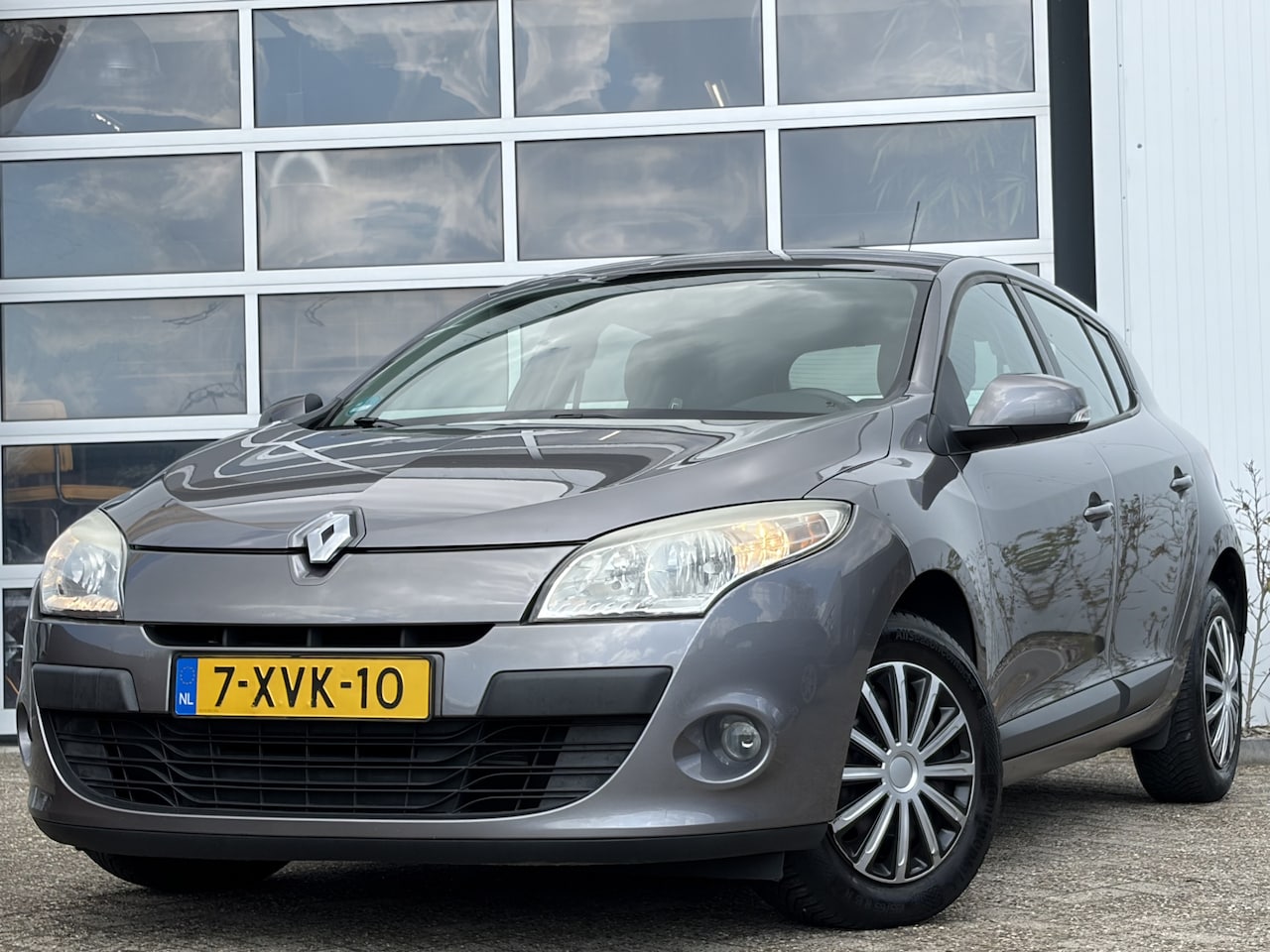 Renault Mégane - 1.6 Expression 100pk | Airco | Cruise control | Dimlichten automatisch | Isofix bevestigin - AutoWereld.nl