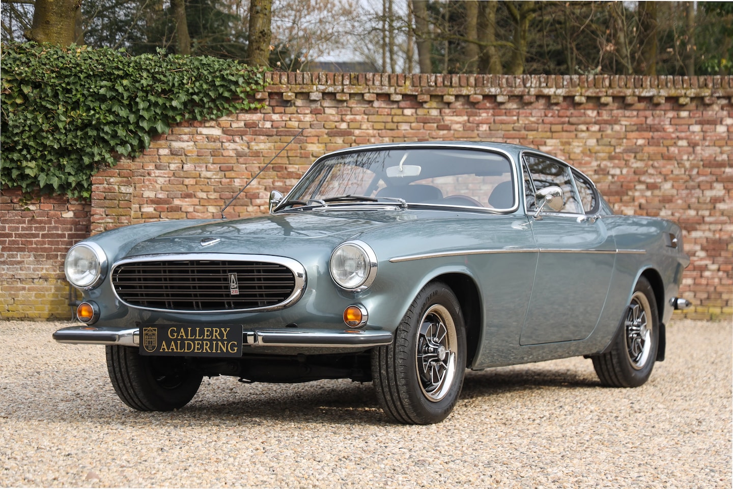 Volvo P1800 - P1800E Coupe Overdrive "Skillfully restored with meticulous care" Restoration while preser - AutoWereld.nl