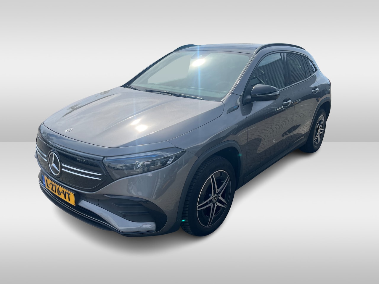 Mercedes-Benz EQA - 250 Business Solution AMG 67 kWh / Panoramadak / Camera / CarPlay / 18'' / Stoelverwarming - AutoWereld.nl
