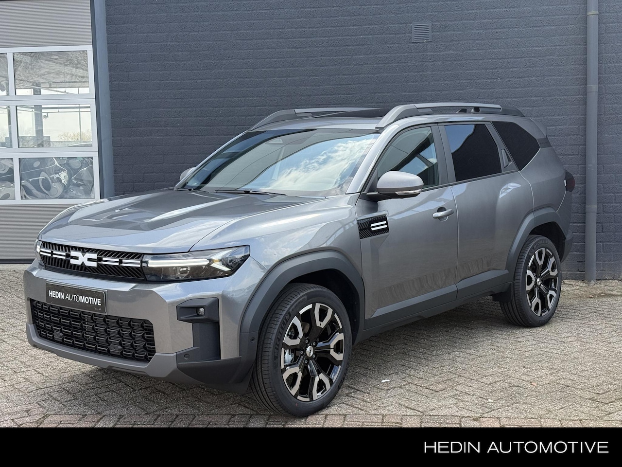 Dacia Bigster - 1.8 Hybrid 155 Limited Edition | Pano | 19'' LM | Pack Winter | Direct Leverbaar - AutoWereld.nl