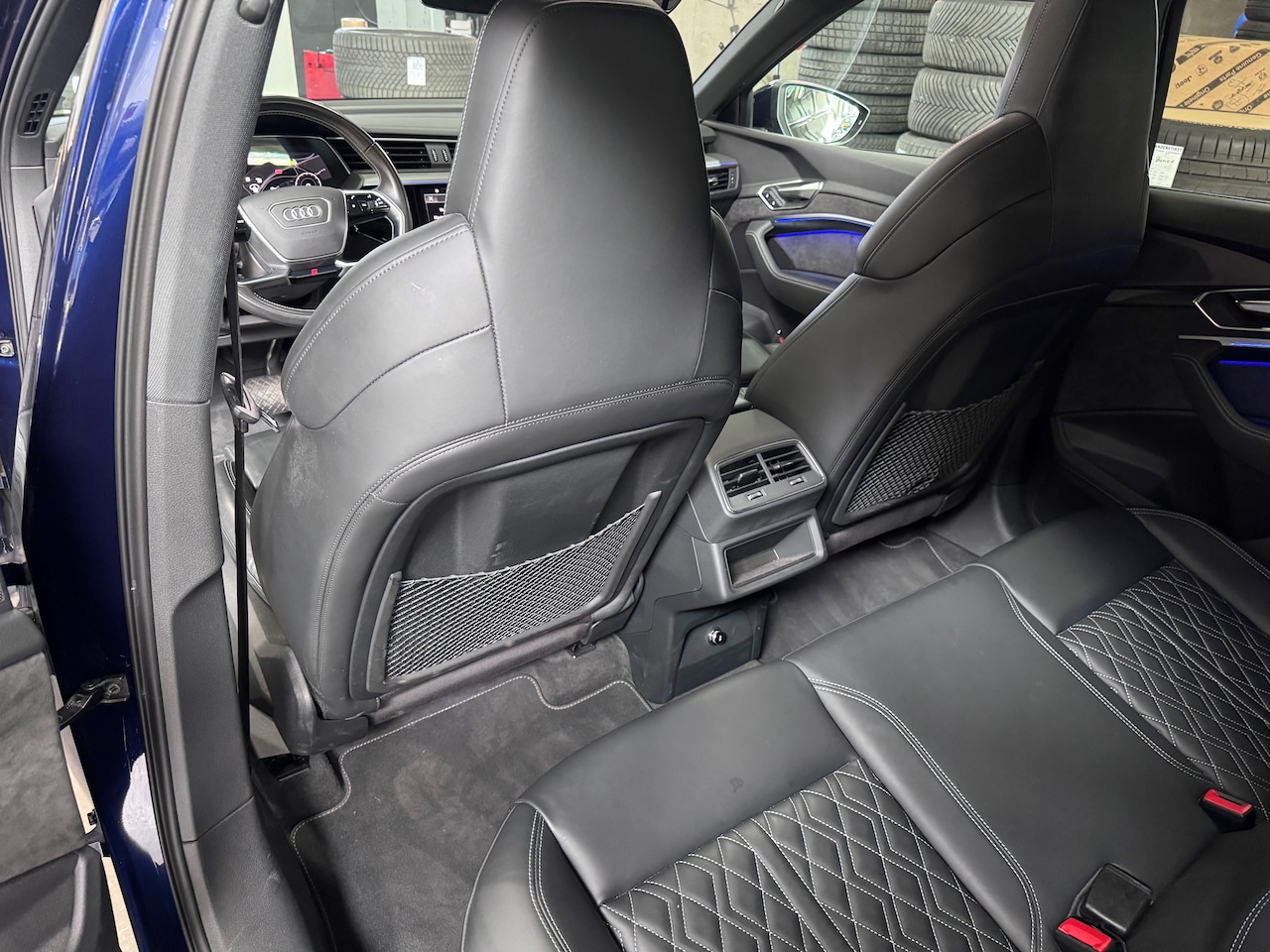 Audi e-tron Sportback - 50 quattro S edition | Audi RS Stoelen | 22inch Velgen