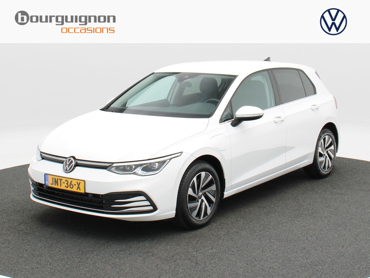Volkswagen Golf - 1.4 eHybrid 204 Pk Automaat Style | Parkeersensoren | Climatronic | Adaptive Cruise | Stoe - AutoWereld.nl