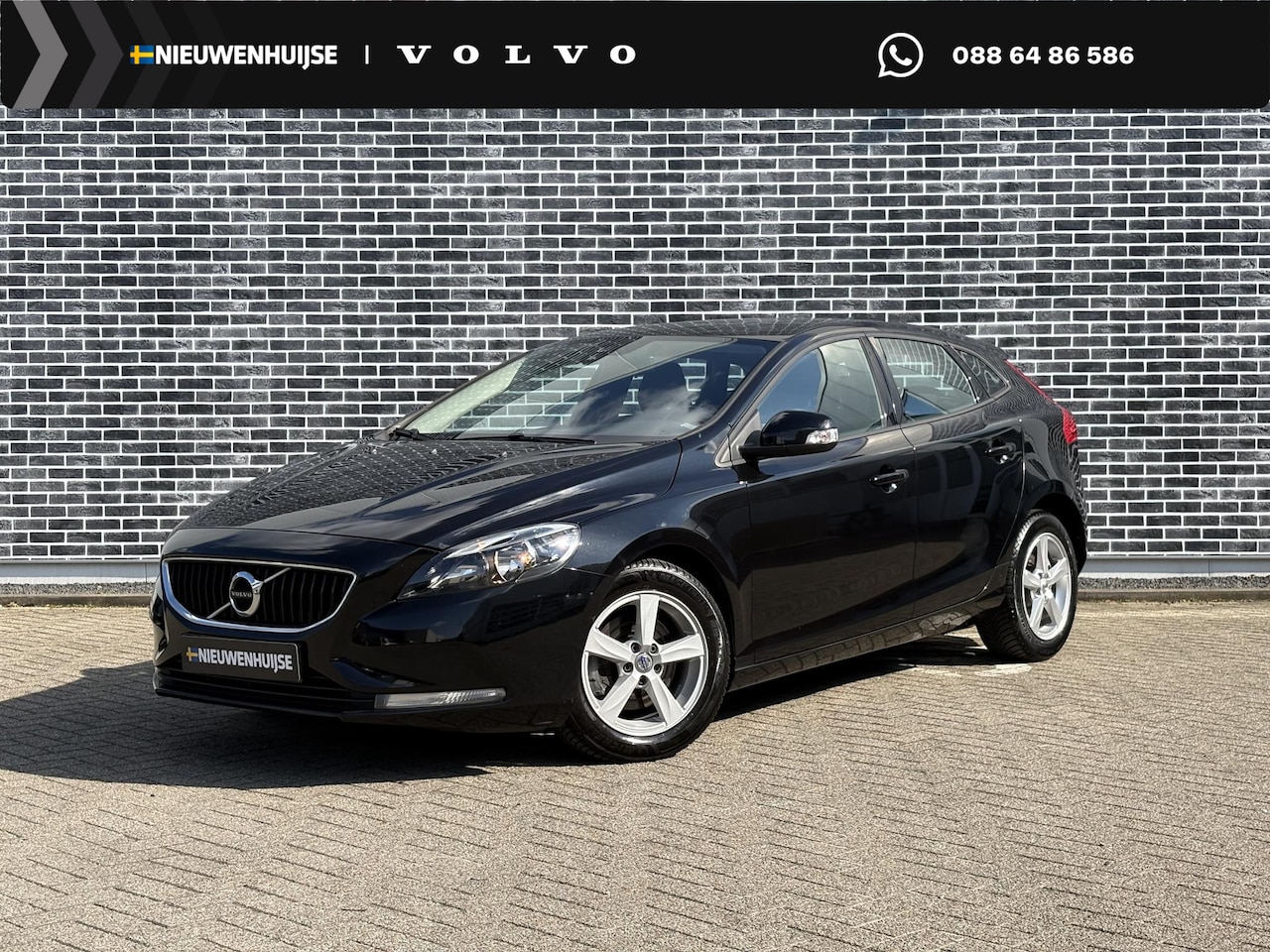 Volvo V40 - 2.0 T2 Base | All season banden | Airconditioning | Radio CD speler | Elektrische ramen | - AutoWereld.nl