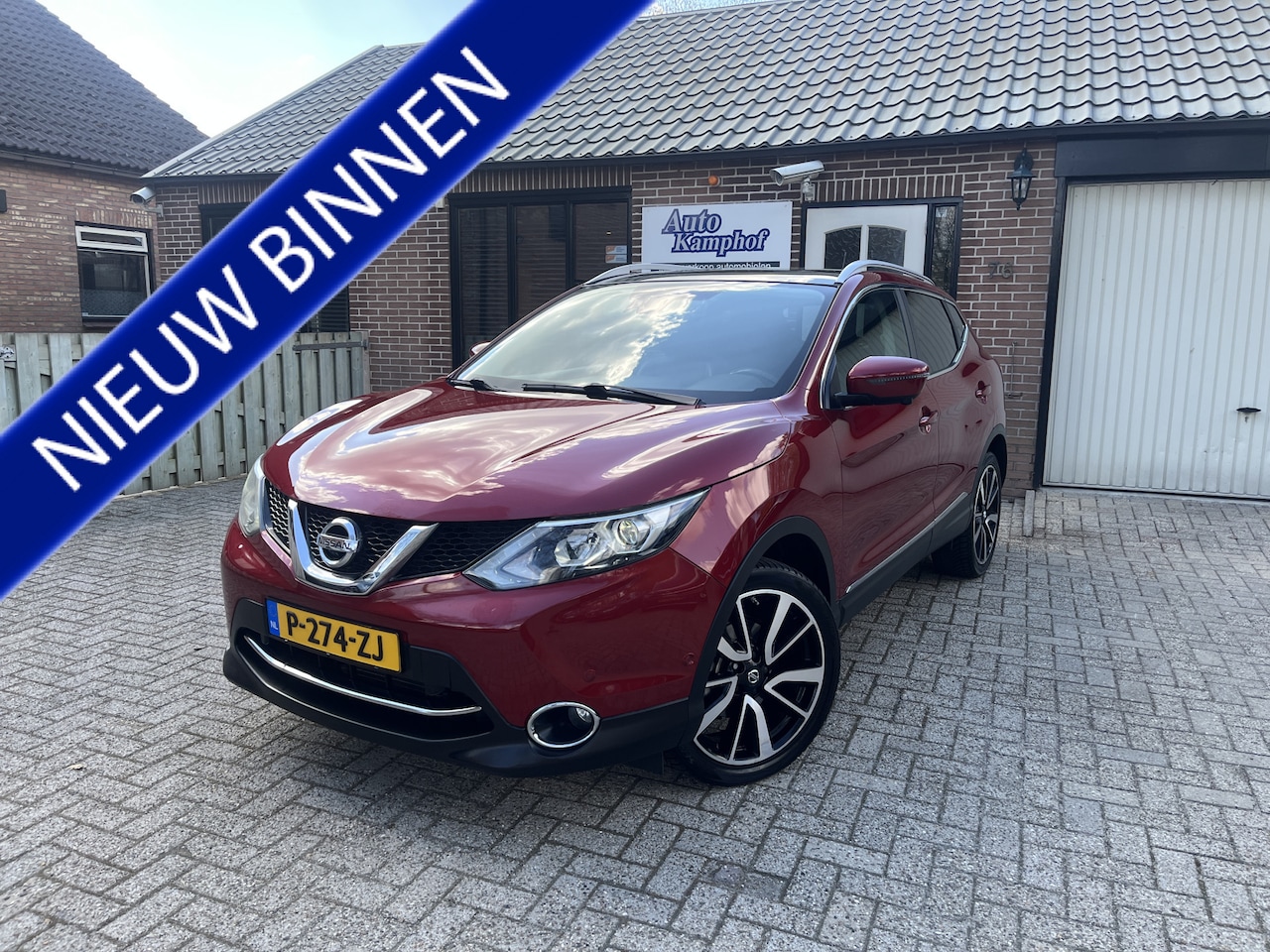 Nissan Qashqai - 1.2 Tekna Leer Xenon Trekhaak Panodak - AutoWereld.nl