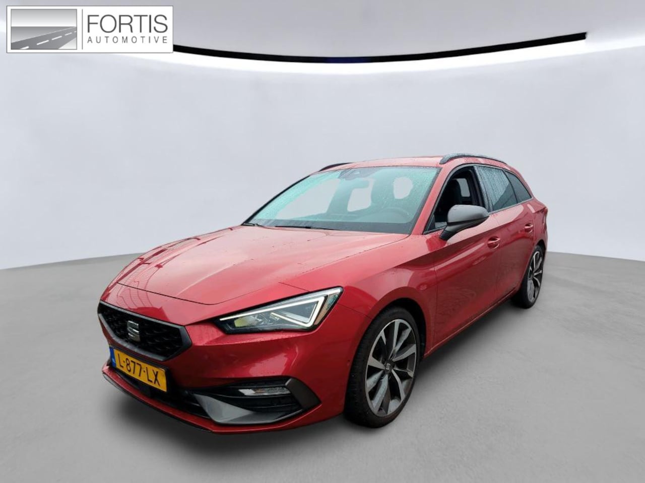 SEAT Leon Sportstourer - 1.5 TSI FR Business Intense NL-AUTO | TREKHAAK | CARPLAY - AutoWereld.nl