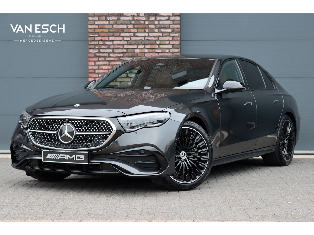 Mercedes-Benz E-klasse - 220 d AMG Line | Hyperscreen | Distronic | Memory | Burmester | Surround Camera | Keyless - AutoWereld.nl