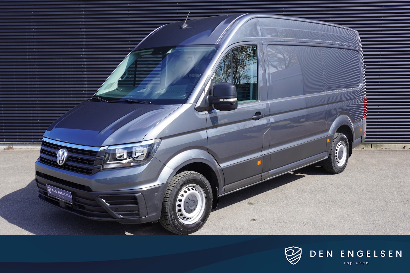 Volkswagen Crafter - 35 180pk Automaat L3H3/L2H2 LED Apple Carplay Camera Parkeersensoren Trekhaak 3-Zits Ergo - AutoWereld.nl