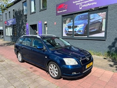 Toyota Avensis Wagon - 1.8 VVTi Linea Terra