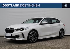 BMW 1-serie - 120i Executive M Sport Automaat / Sportstoelen / M Sportonderstel / LED / Cruise Control