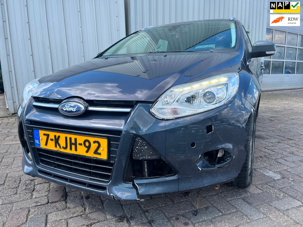 Ford Focus Wagon - 1.6 TDCI ECOnetic Lease Titanium - Start Niet - Front Schade - AutoWereld.nl