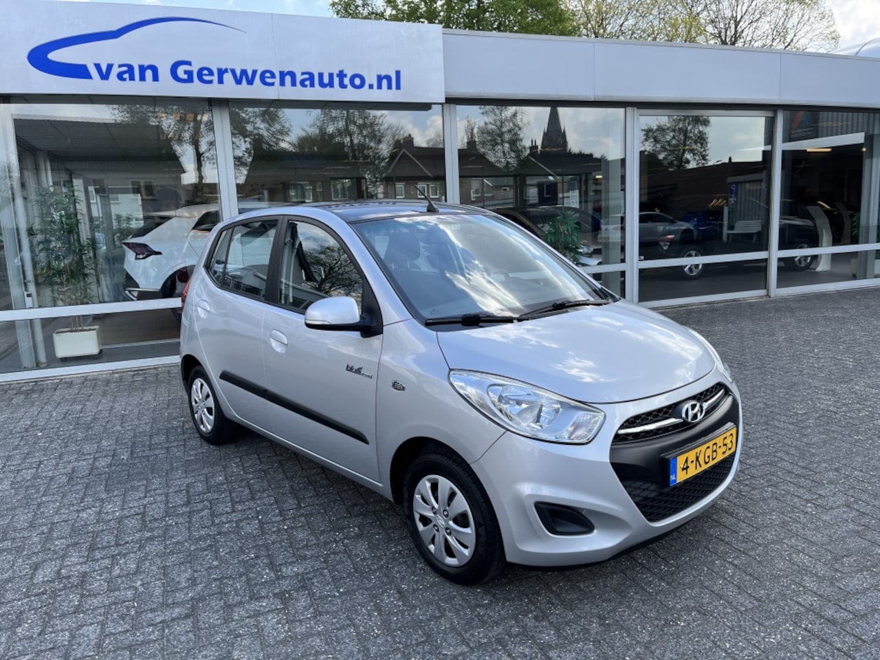Hyundai i10 - 1.0 Black pack | Airco | Parkeersensoren achter - AutoWereld.nl