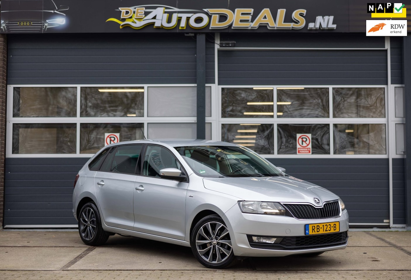 Skoda Rapid Spaceback - 1.0 TSI Greentech Drive AIRCO|2DE EIGENAAR - AutoWereld.nl