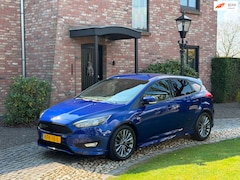 Ford Focus - 1.0 140 pk ST-Line Navi winterpack Pdc