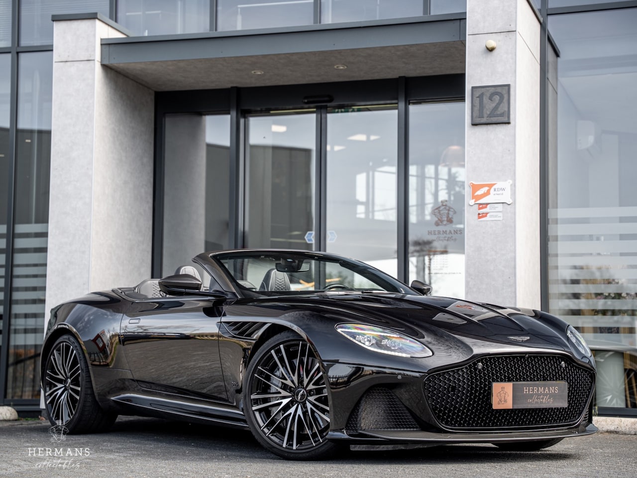 Aston Martin DBS Volante - 5.2 V12 Superleggera / B&O 3D / Carbon / Track Mode - AutoWereld.nl
