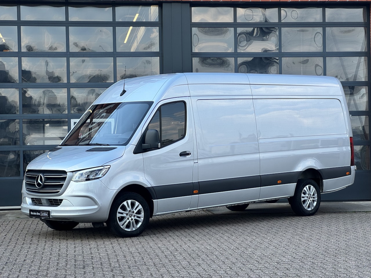 Mercedes-Benz Sprinter - 319 L3H2 | LED | Camera | Cruise | Gev. Stoel | Certified 12 mnd garantie - AutoWereld.nl