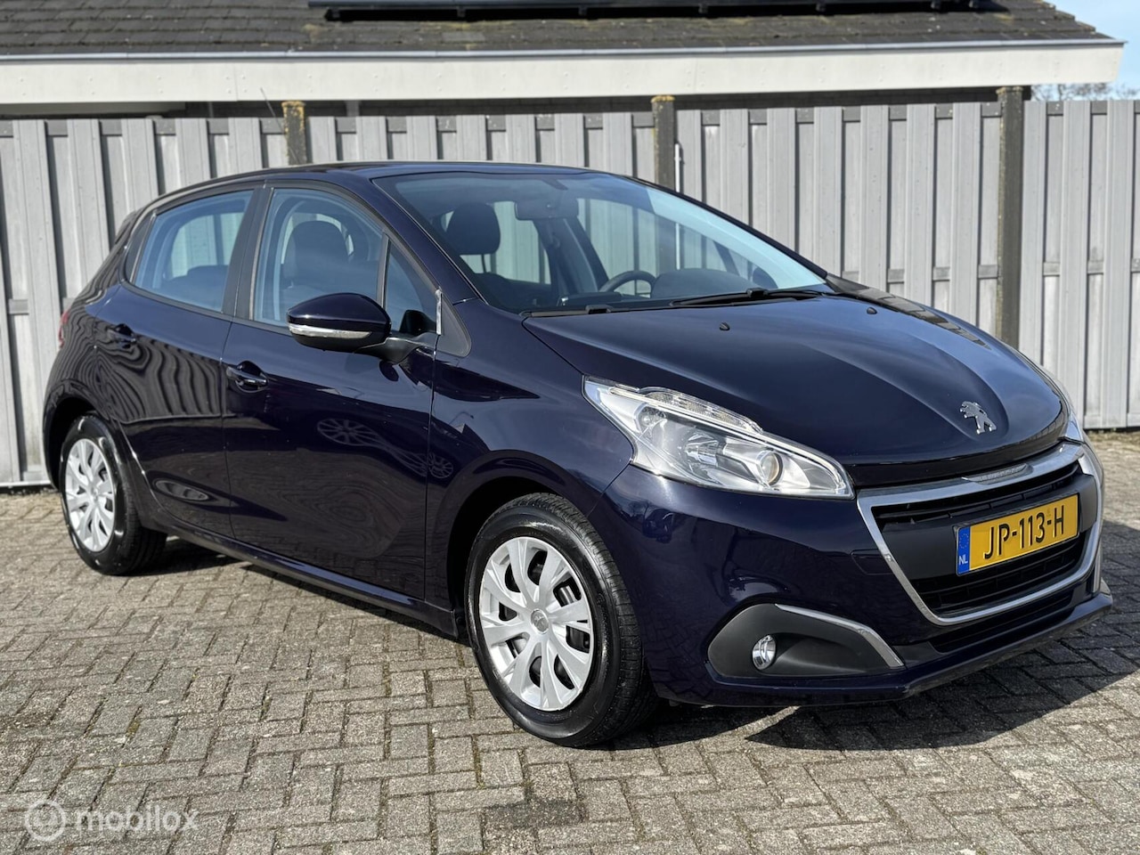 Peugeot 208 - 1.2 PureTech Active Cruise,Applecarplay,Trekhaak - AutoWereld.nl