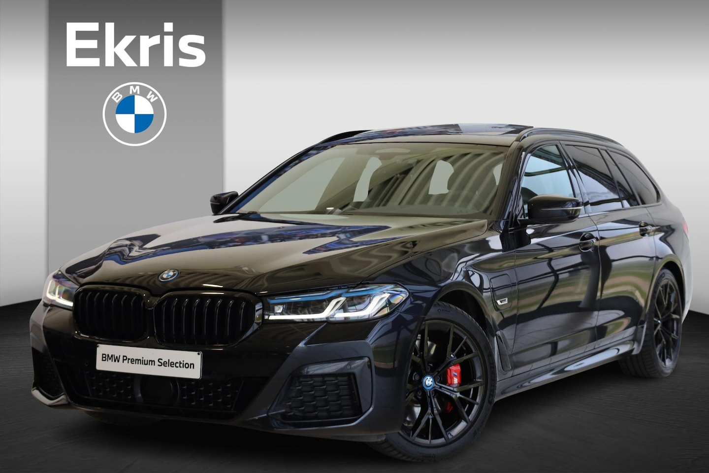 BMW 5-serie Touring - 530e xDrive | M Sportpakket Pro | Panorama Dak | Driving Assistant Professional | Harman/K - AutoWereld.nl