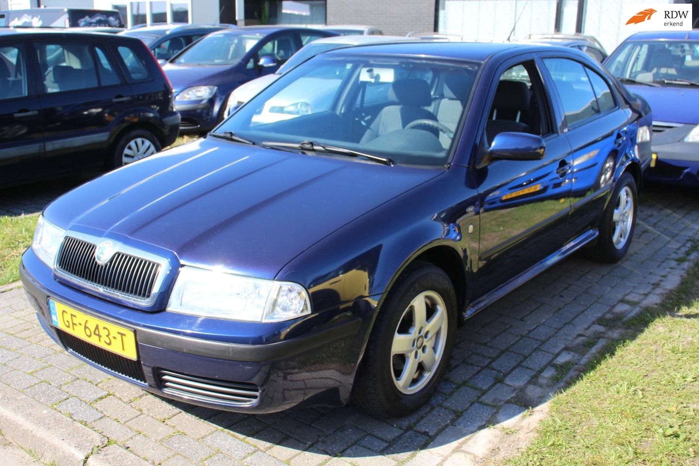 Skoda Octavia - 1.6 Elegance AUTOMAAT! Climate Cruise Trekhaak Nwe distributie NAP APK - AutoWereld.nl