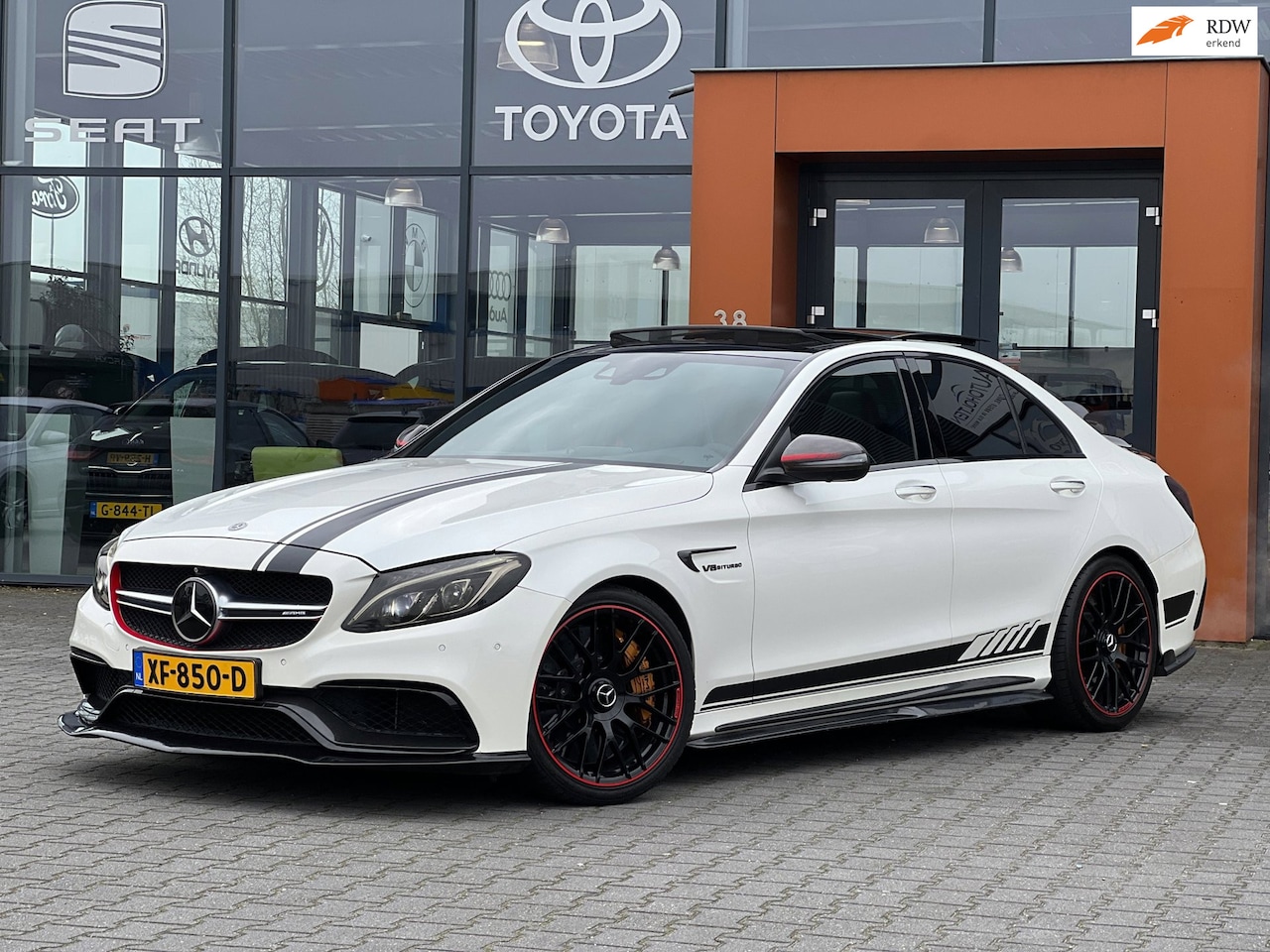Mercedes-Benz C-klasse - AMG 63S Edition 1|Pano|Keramisch|IWC - AutoWereld.nl