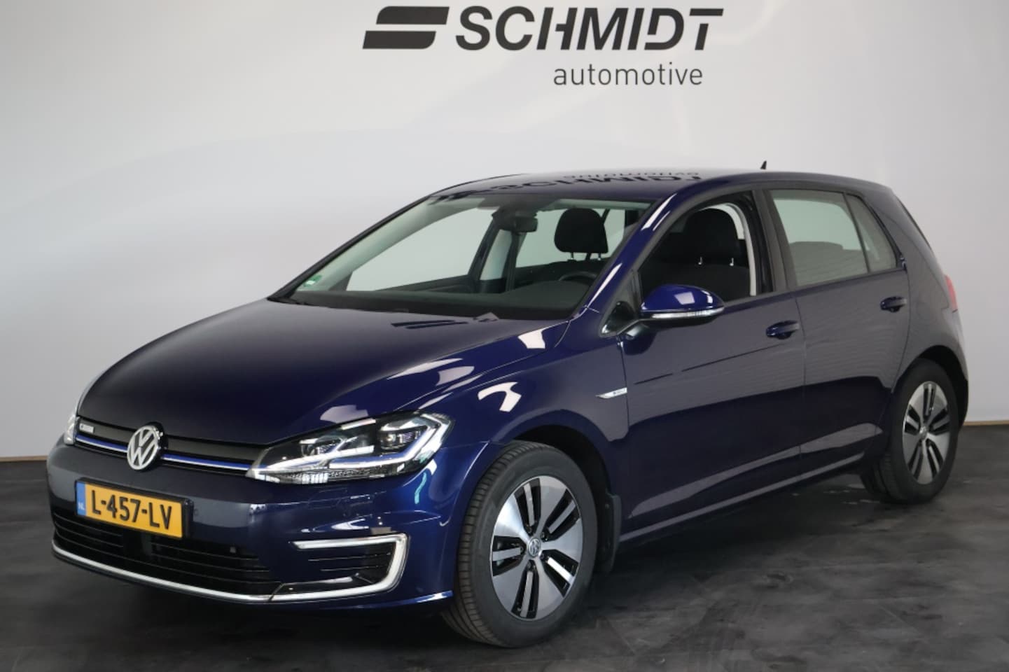 Volkswagen e-Golf - E-DITION | Matrix LED | Warmtepomp | ACC | Stoelverwarming - AutoWereld.nl