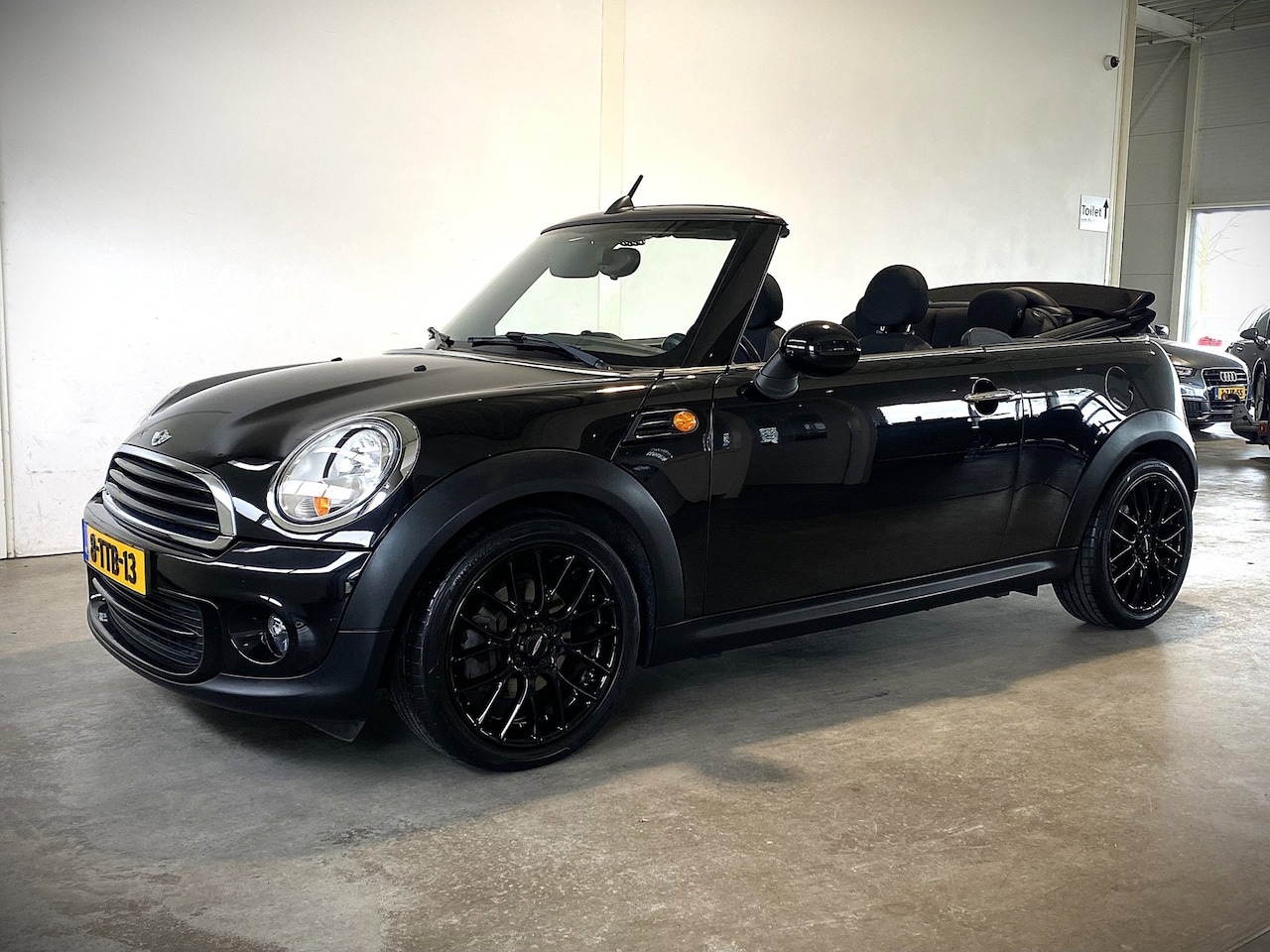 MINI Cabrio - Mini 1.6 98PK Airco PDC NL-auto - AutoWereld.nl