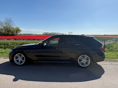 BMW 3-serie Touring - 318i M Sport Edition Shadow line