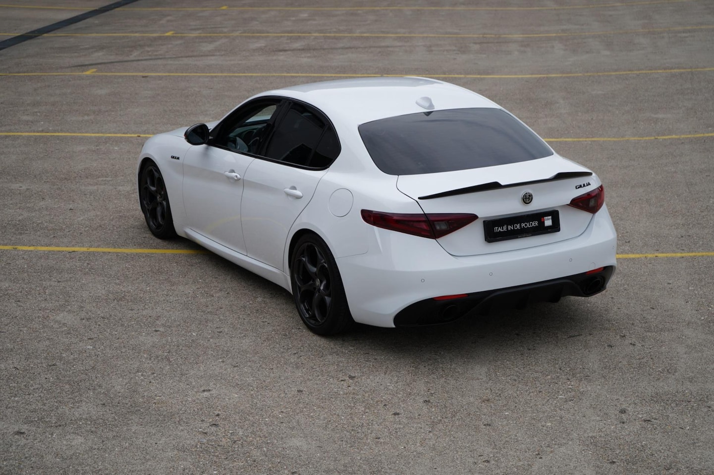 Alfa Romeo Giulia - 2.2 Super Sportiva 'Pack Quadrifoglio' - AutoWereld.nl