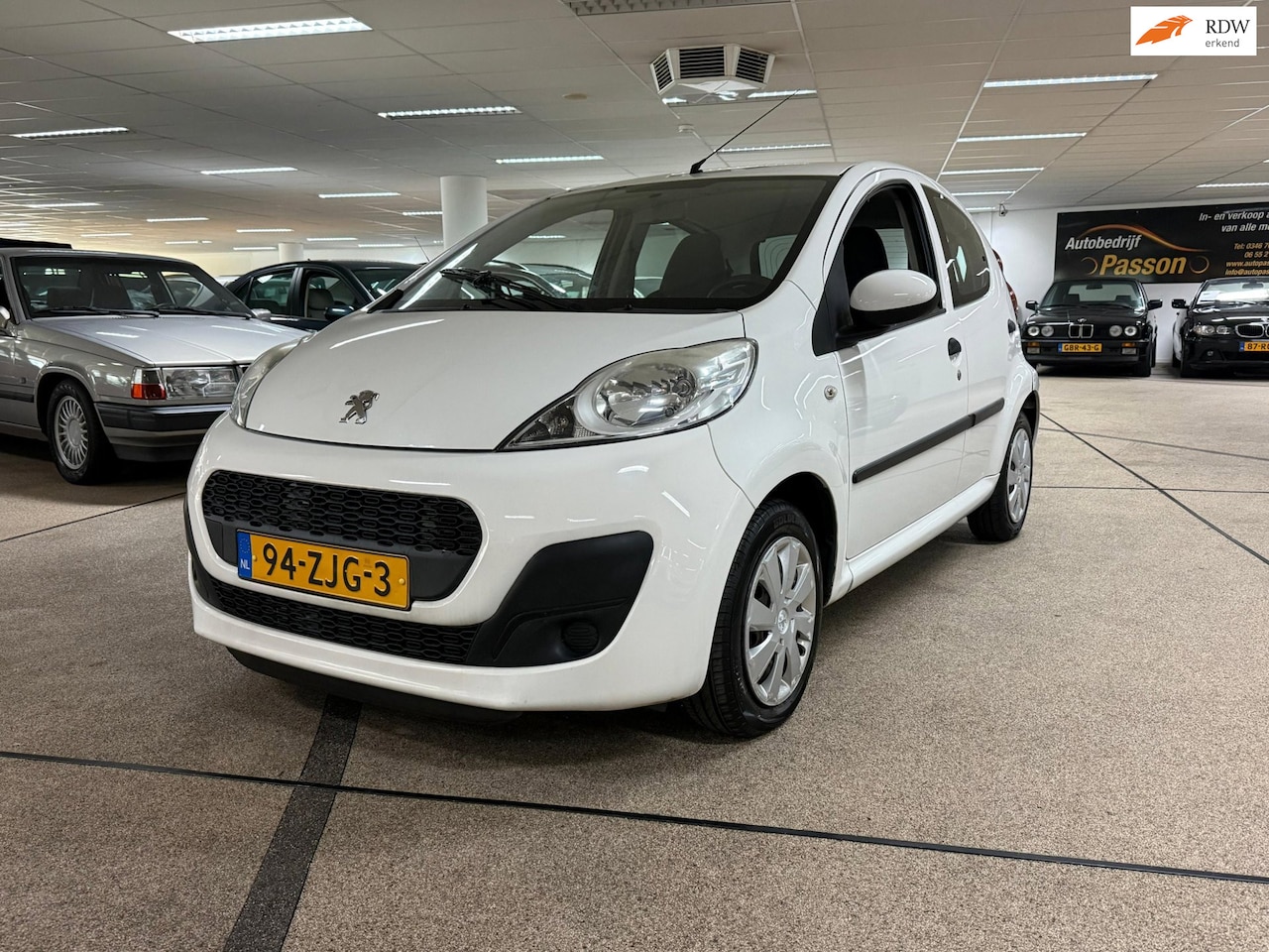 Peugeot 107 - 1.0 Access Accent nieuwe Apk Airco. 5 deurs - AutoWereld.nl