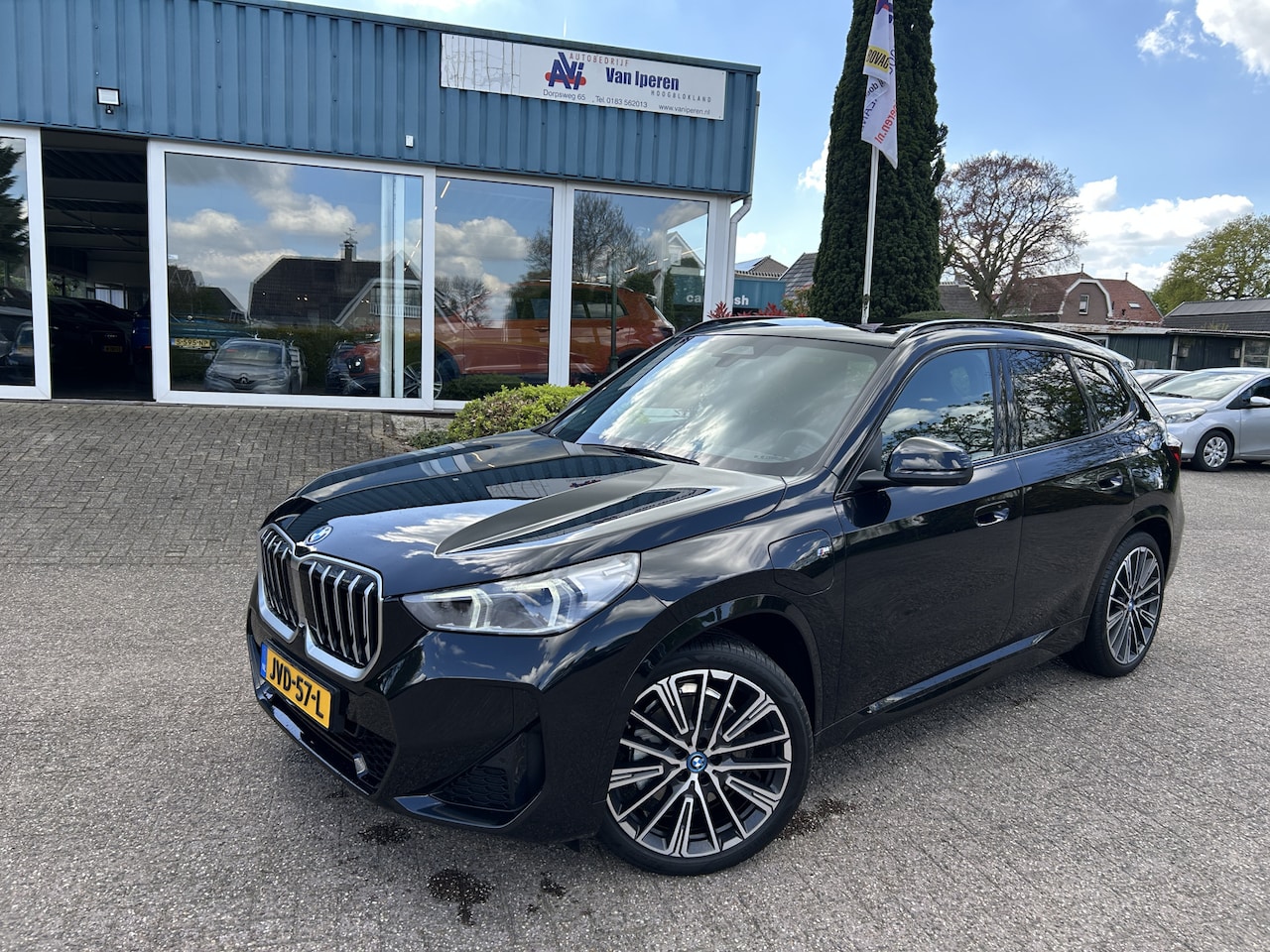 BMW X1 - xDrive30e M-Sport Panoramadak - AutoWereld.nl