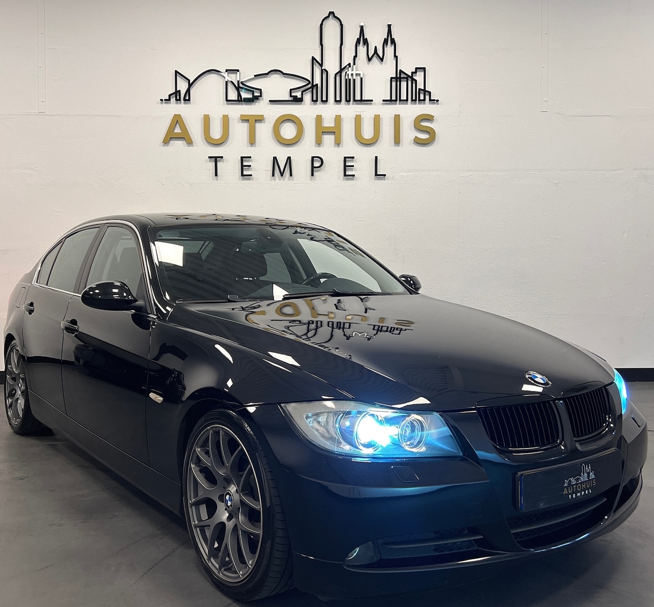 BMW 3-serie - 325i High Executive Nap Airco Cruise Stoelverw Climate Leder Led 18Inch - AutoWereld.nl